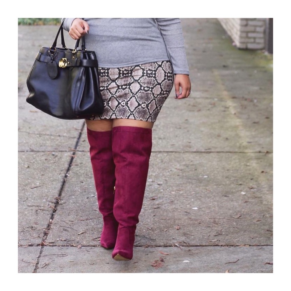 Burgundy Plus thigh boots from Elloqui